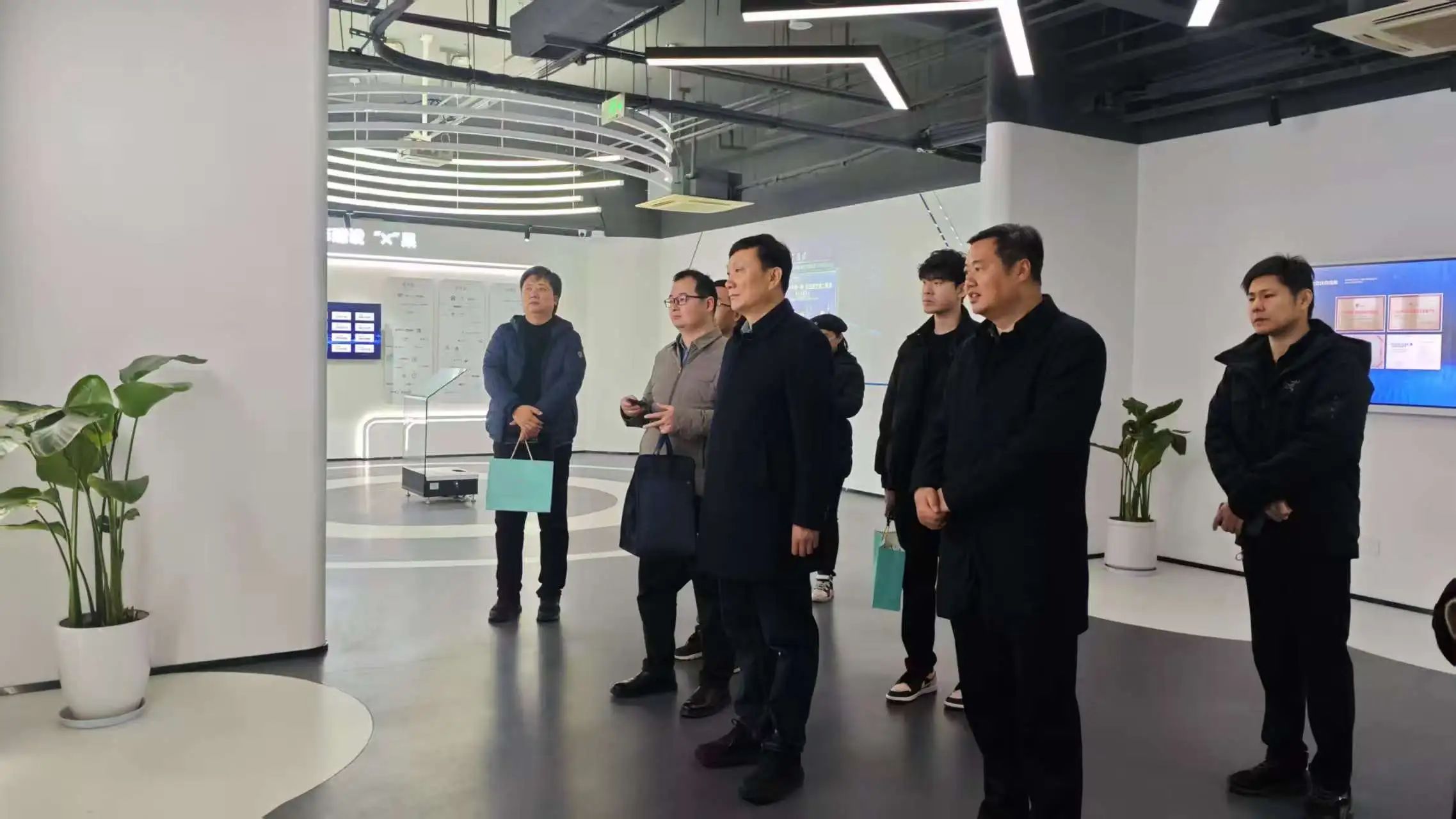 微信图片_20250221103512.jpg